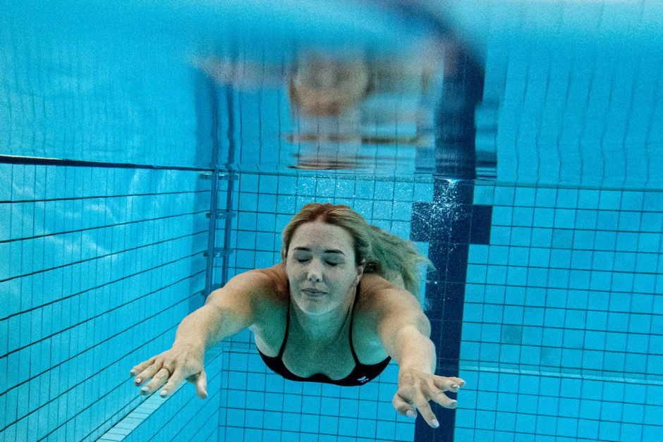 En af Danmarks mest succesfulde atleter har lagt sit liv om for at kunne udleve en drøm om OL i stedet for at skulle fortælle sin datter, at hun fik sin mor til at indstille karrieren. Nu vil svømmestjernen inspirere andre kvinder.