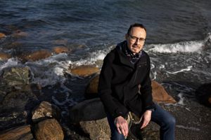 Virksomheden Wavepiston udvikler bølgeteknologi, der skaber grøn strøm på havet. Men for at skaffe finansiering har den skullet tænke kreativt. Med en crowdfundingkampagne har virksomheden sikret millioner. 