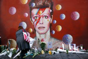 Musikrettigheder er kapitalfondenes nye legeplads. Nu er afdøde David Bowies sangkatalog angiveligt tæt på at blive solgt.