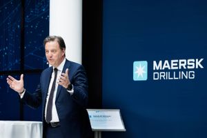 Selvom investorerne har savet en tredjedel af Maersk Drillings aktiekurs siden børsnoteringen i april, holder topchefen fortsat hovedet højt. Folk har brug for olie til trods for økonomisk uro, lyder det. 