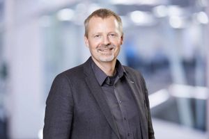 Martin Romvig, adm. direktør i Eniig, kan glæde sig over Eniigs første overskud på fibernettet nogensinde. Han forventer, at tiden, hvor fibernet var en underskudsforretning, endeligt er overstået. Foto: Eniig