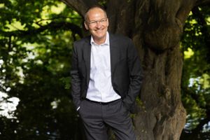 60 år onsdag: Mikael Thinghuus forlader om kort tid Royal Greenland efter tæt ved 12 år som adm. direktør. Han leger med tanken om at lære japansk eller kinesisk.