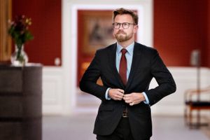 Transportminister Benny Engelbrecht mener, at en kommende afgørelse fra EU-Kommissionen kan bane vejen for en aftale om fremtidens postservice. 