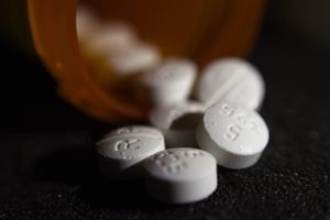 Selvom medicinalgiganten Johnson & Johnson er gået med til at betale 1,4 mia. kr. til staten New York for sin rolle i  opioidkrisen, betyder det ikke, at man erkender skyld.