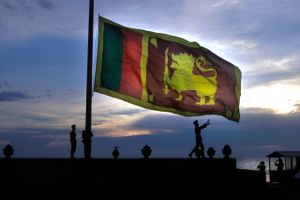 De etniske stridigheder har klæbet til Sri Lankas renommé, men øen, som ligger sydøst for Indien, vil nu tilkæmpe sig en status som finanscentrum på linje med Singapore, Hong Kong og Dubai.