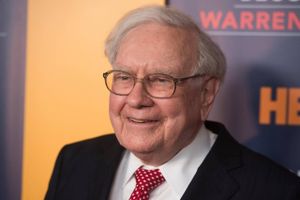 "Verdens bedste investor" Warren Buffett har givet en stor del af sin formue væk, og det vil forsætte selv efter hans død. Foto: Charles Sykes/AP