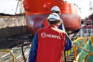 Hempel leverer løsninger til blandt andet vindmøller og olieplatforme og skibe. Selskabet har netop opkøbt en australsk konkurrent med en omsætning på over 1,1 mia. kr. Foto: Hempel PR
