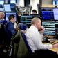 Verdens største investorer leder febrilsk efter tegn på, om aktiemarkedet har fundet en bund, eller om den seneste måneds gevinster vil forsvinde igen. Foto: Finn Frandsen