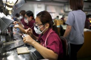 Pandora får produceret smykker på egen fabrik i Thailand. Foto: Pandora