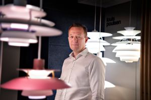 Det ikoniske lampefirma Louis Poulsen tjener millioner på designlamper. 