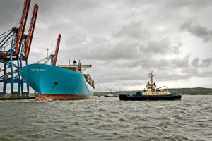 Slæbebådsfirmaet Svitzer, der er ejet af Mærsk har fået beslaglagt fire både. Det bekræfter A.P. Møller-Mærsk