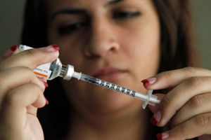 Novo Nordisk giver nu diabetespatienter i USA med akut behandlingsbehov mulighed for gratis at få medicin, som de ellers ikke ville have haft råd til. Det sker efter heftig kritik af stigende insulinpriser, som blandt andre Novo Nordisk har stået model for de senere år.