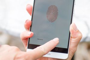 Fingerprint Cards har udviklet teknologi, der kan genkende en persons identitet ud fra fingeraftryk.