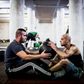Mohammad Abdel (t.v.) og Abdel Nasser Mustapha er kontanthjælpsmodtagere og går til crossfit i Aarhus i projekt Dusinet. De er som flertallet af kontanthjælpsmodtagere med ikkevestlig baggrund vurderet til hverken at være job- eller uddannelsesparate, og de kan derfor ikke sendes i nyttejob. Deltagerne i projekt Dusinet har bl.a. ADHD, en kriminel løbebane, eller talrige mislykkede uddannelsesforsøg bag sig. Idéen med projektet er, at de unge igennem hård fysisk træning skal få succesoplevelser og struktur på deres liv, så de på sigt kan komme i gang med job eller uddannelse. Arkivfoto: Sebastian Buur Gunwald