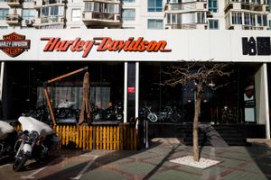 Harley Davidson skærer ned på fabrik i Pennsylvania, men skruer op i Missouri.
