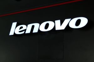 Lenovo har til årets CES-messe lanceret en pc, som selskabet kalder for den letteste 13-tommer computer nogensinde.