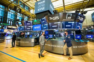 Der var nærmest fest på det amerikanske aktiemarked i går. Det har forplantet sig til den danske fondsbørs her til morgen. Foto: AP/New York Stock Exchange