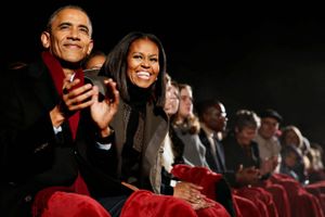 På dette billede fra 1. december deltager præsident Barack Obama og hans førstedame Michelle Obama ved den årlige juletræsceremoni i Det Hvide Hus i Washington. Foto Jonathan Ernst/Reuters