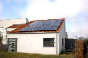 Statsejede Energinet oplyser, at man efter sommerferien vil anmelde nye afregningsregler til Energistyrelsen. For 85.000 solcelleejere er det startskuddet til en større elregning.