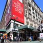 Faldende omsætning og lavere indtjening er blevet den nye virkelighed for USA’s store detailkæder – bl.a. stormagasinet Macy’s, hvis butik på Broadway i New York er verdens største.