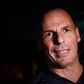 Finansminister Yanis Varoufakis siger, at han vil træde tilbage, hvis grækerne stemmer "ja" til hjælpepakken.
