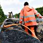 Tele- og energibranchen har siden 2008 halveret de årlige investeringer i ny infrastruktur som f.eks. fibernet.