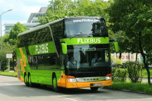 Flixbus vil sende busser med Molslinjen på ruter til København.