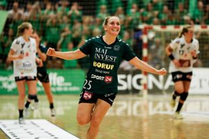 Dagen efter ny storaktionær afslørede plan om at bruge håndboldklubben Viborgs børsskal som platform for en større sportsaktie er der igen voldsom aktivitet i aktien.