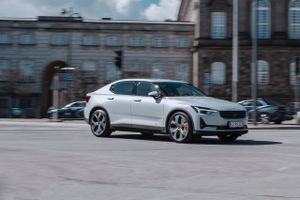 Polestar-mærket lander nu i Danmark, og den første model, Polestar 2, er yderst vellykket. 