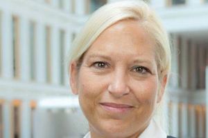Maersk-gruppens nyudnævnte CEO, Søren Skou, så et stort talent i Svitzers nye topchef Henriette Thygesen, da han mødte hende for første gang for snart 15 år siden. Og det gør han stadig. "Hun har potentiale til mere," siger han til ShippingWatch om den nye chef.