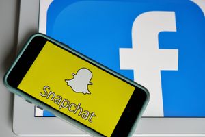 Snapchat er blandt de, der håber at bruge softwaren bag den såkaldt Udvidede Virkelighed til reklameformål. Lykkedes det, vil firmaer som Facebook utvivlsomt følge. Foto: Frank May/picture-alliance/dpa/AP Images
