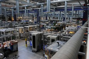 Den danske industrikoncern Danfoss har med virkning fra 1. december overtaget den finske Vacon-koncern.
