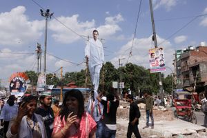 Indiens Kongresparti håber på, at en kopi af Mohandas Gandhis berømte Saltmarch kan genoplive partiet og Gandhi-dynastiet.