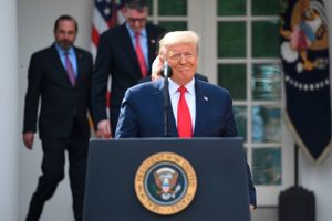 Donald Trump har erlæret nødsituation i USA, hvor antallet af tilfælde af coronasmitte vokser kraftigt. Foto: Saul Loeb/AFP