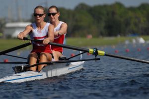 Christina Juhl Johansen (forrest) blev sammen med makkeren Lærke Berg Rasmussen indstillet til Årets Sportsnavn i 2017. Foto: Dansk Forening for Rosport