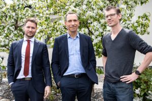 Serieiværksætter Brain Tange (tv), tidligere Pandora-topchef Anders Colding Friis (m) og investor Kasper Holst Hansen (th). Foto: Logisnap