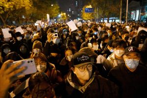 Omfattende demonstrationer har weekenden over spredt sig på tværs af Kinas største byer. Jyllands-Posten forsøger at give svar på de mest centrale spørgsmål om situationen i Kina. 