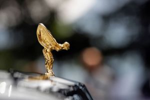 The Spirit of Ecstasy hood ornament adorns an automobile produced by Rolls-Royce Motor Cars, during the 2019 Concorso d'Eleganza Villa d'Este show in Cernobbio, Italy, on May 25, 2019. Photo: Stefan Wermuth/Bloomberg