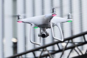 Som et af de første energiselskaber i verden vil Statnett bruge droner og med tiden kunstig intelligens til at overvåge elledninger.