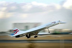 20 år efter en Concorde-ulykke i Paris arbejder flyselskaber stadig på at løse overlydsflyenes problemer.