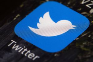 Rapport: Reaktioner på falske nyheder på Twitter fører til endnu mere desinformation og flere hadske udfald.