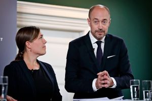Mette Frederiksen har torsdag annonceret en mindre regeringsrokade, og de første reaktioner meldte sig hurtigt.