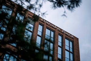 Kunders personlige sikkerhed kan være truet, efter at Danske Bank i flere måneder sidste år blotlagde deres beskyttede adresser. Kunderne får først besked nu.