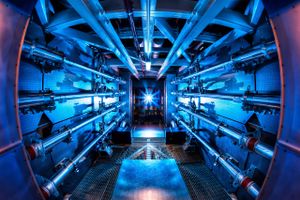 Op til jul trådte kommerciel fusionsenergi et skridt nærmere. Det er i hvert fald håbet – skeptikere er stadig temmelig skeptiske. For de ekstremt komplekse problemer ved foretagendet står i kø.