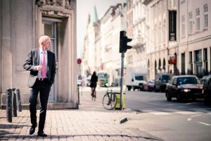 Jeudans adm. direktør, Per Hallgren, langer ud efter de ivrige investorer, som har plastret København til med en overflod af boligejendomme. Det skader byen og risikerer at koste dyrt, mener han.