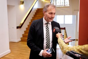 Den mangeårige gruppeformand Peter Skaarup forlader nu Dansk Folkeparti og melder sig ind i Inger Støjbergs nye parti Danmarksdemokraterne. 