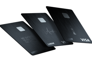 For 119 kr. om måneden kan Lunars kunder tegne et Pro-abonnement og få et betalingskort i metal. Flere pengeinstitutter vil følge trop herhjemme, vurderer bankdirektøren.  