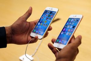 Lanceringen af den nye iPhone 6 i starten af oktober bremsede kundevæksten hos teleselskabet "3" i sensommeren.