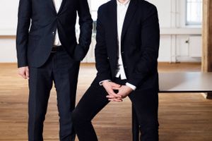 Better Collective tjener millioner på at give information og data til tippere over nettet. Her ses bestyrelsesformand Jens Bager (tv) og direktør og stifter Jesper Søgaard. 
Foto: PR.
