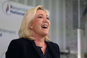 Franske kommentatorer bruger ord som handlingslammelse og et blokeret parlament efter anden runde af det franske parlamentsvalg. 